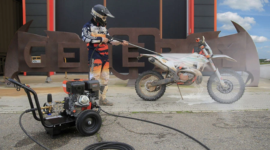 escena-hidrolimpiadoras-2